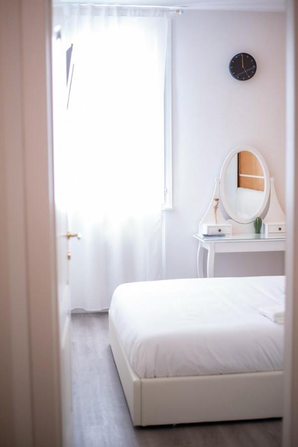 Isabel Apartaments Old Town ปาโดวา ภายนอก รูปภาพ